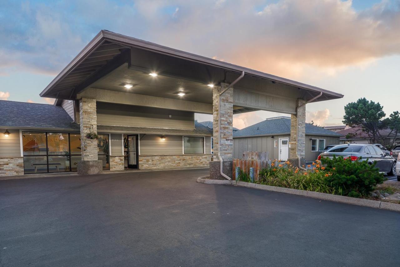 Surfland Hotel Lincoln City Exterior photo