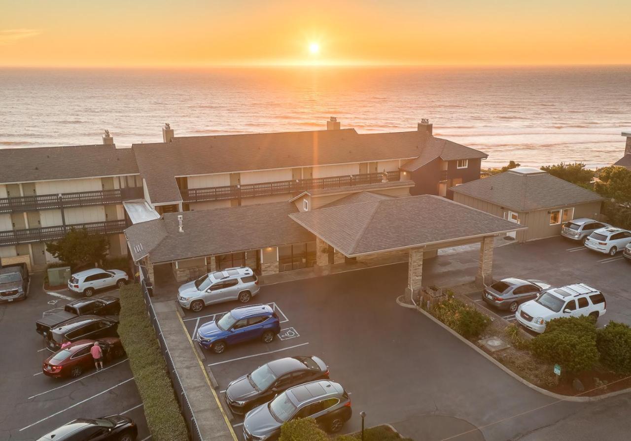 Surfland Hotel Lincoln City Exterior photo